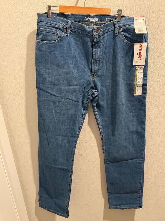 Wrangler Other - Wrangler Straight Fit Jeans 40x32